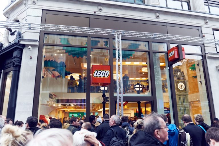LEGO opent twee LEGO winkels in Nederland! Alles Over Speelgoed